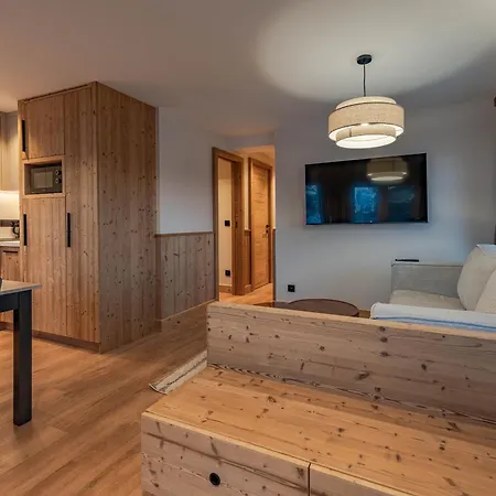 Apartament Alpin Renove Proche Pistes Et Commerces - - Fr-1-613a-42 Courchevel