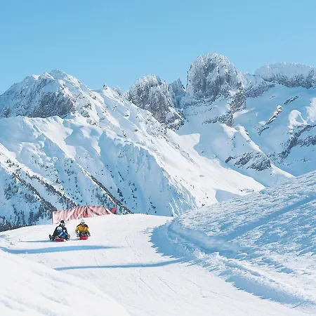 Alpin Rénové Proche Pistes Et Commerces - - Fr-1-613a-42 Courchevel