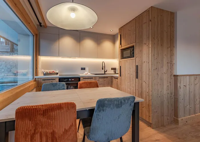 Apartament Alpin Renove Proche Pistes Et Commerces - - Fr-1-613a-42 Courchevel